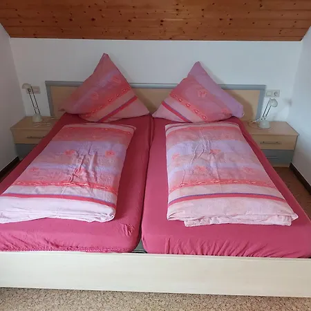 Dischhof * Biederbach